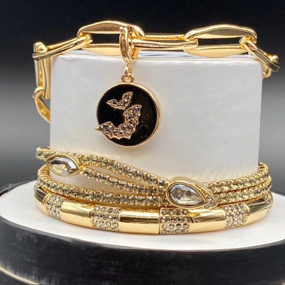 The Final Gleam ST27048 Halloween Stack 2025 Bat Charm - Picture 2 of 4